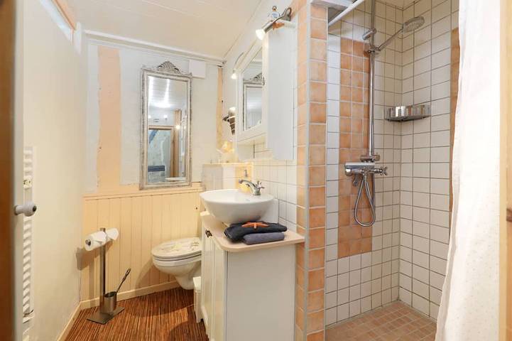 Ganze Wohnung, Gemütliches Studio mit Altbaucharme in Lüneburg, Nordheide