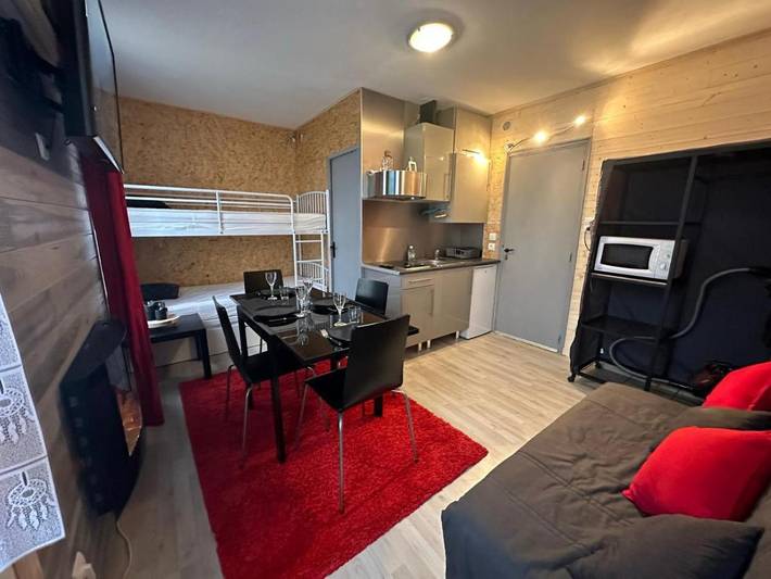 Gîte pour 4 personnes, avec vue et piscine dans Guzet-Neige - 4