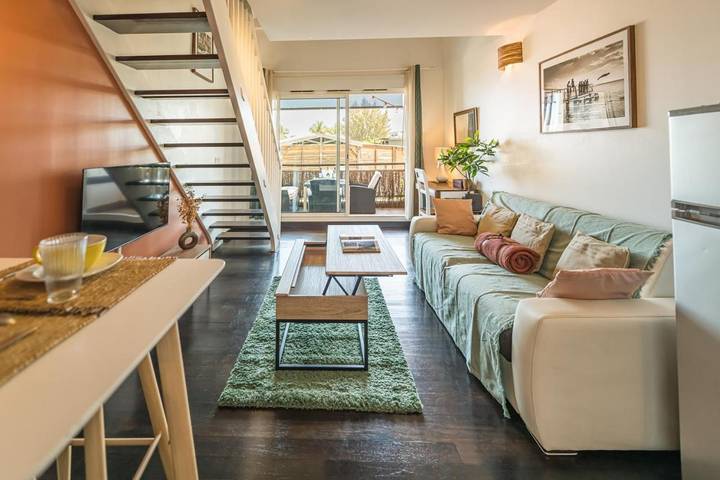 Gîte pour 3 personnes, avec vue et balcon dans Plage des Roches Noires - 3