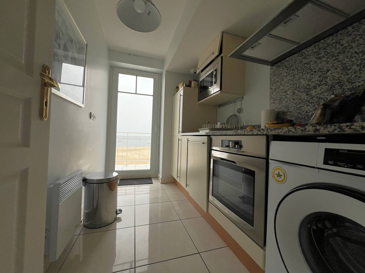 Apartment with sea view, beach access, parking included, foto 10