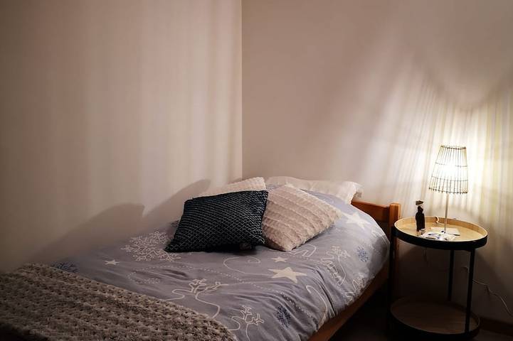 Ganze Wohnung, T3 Epinal Stadtzentrum, privater Parkplatz, sehr ruhig und warm in Épinal, Épinal und Umgebung
