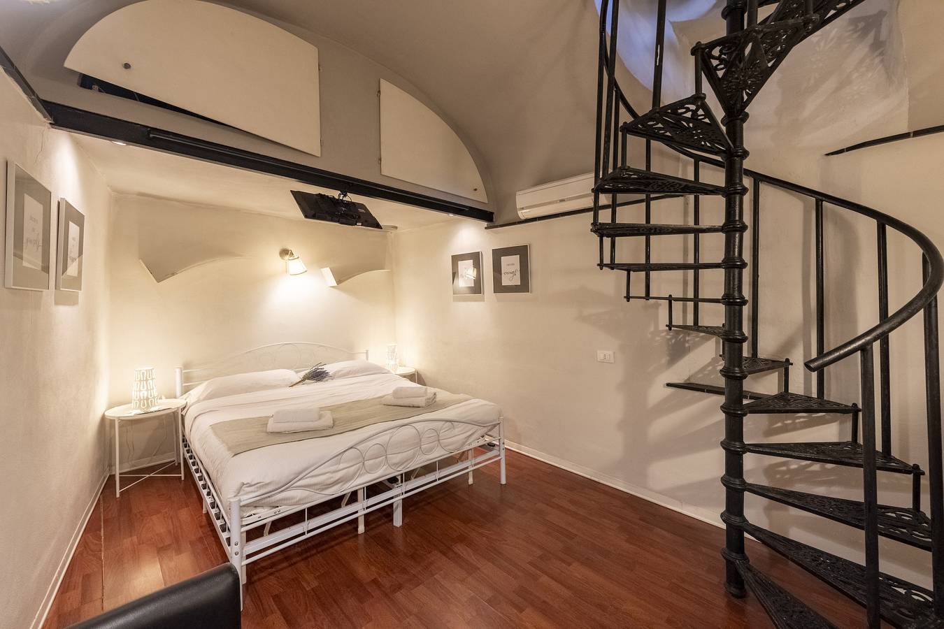 Ganze Wohnung, Charmante Ferienwohnung mit WLAN und Klimaanlage in der Nähe des Agriturismo Bell'Aria in Uscio, Ligurische Küste