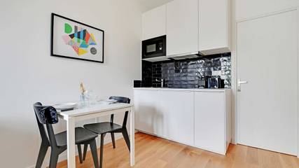 Appartement De Vacances pour 2 Personnes dans Nanterre, Hauts-de-Seine, Photo 1