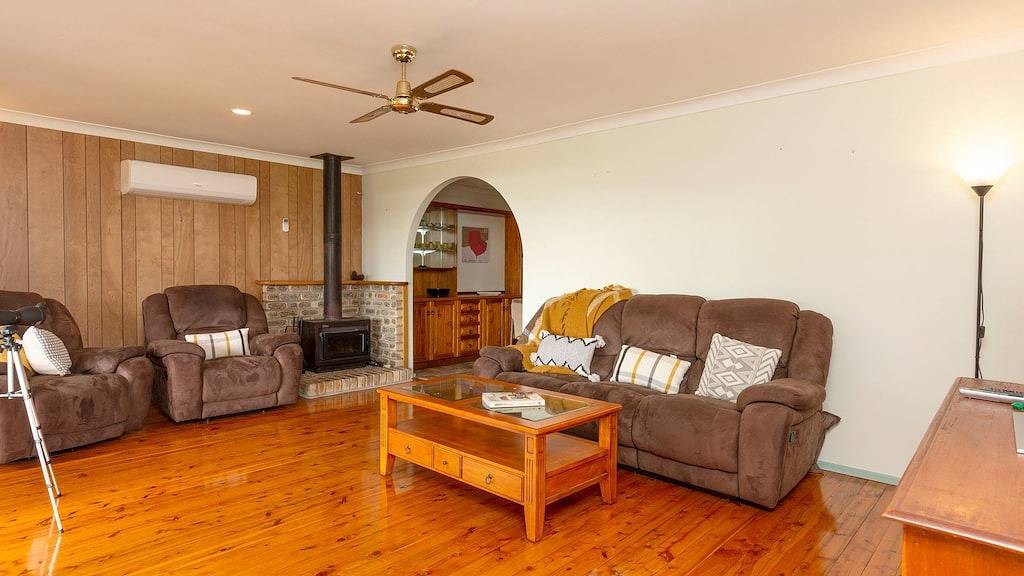 Wayila - Riverfront - Pet Friendly in Hawks Nest, Hunter Valley