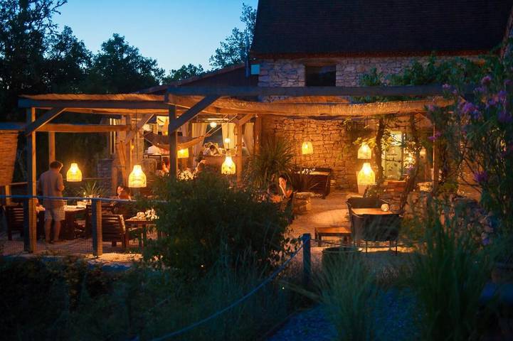 Tente pour 2 personnes, avec vue ainsi que piscine et jardin, animaux acceptés dans le Lot - 3