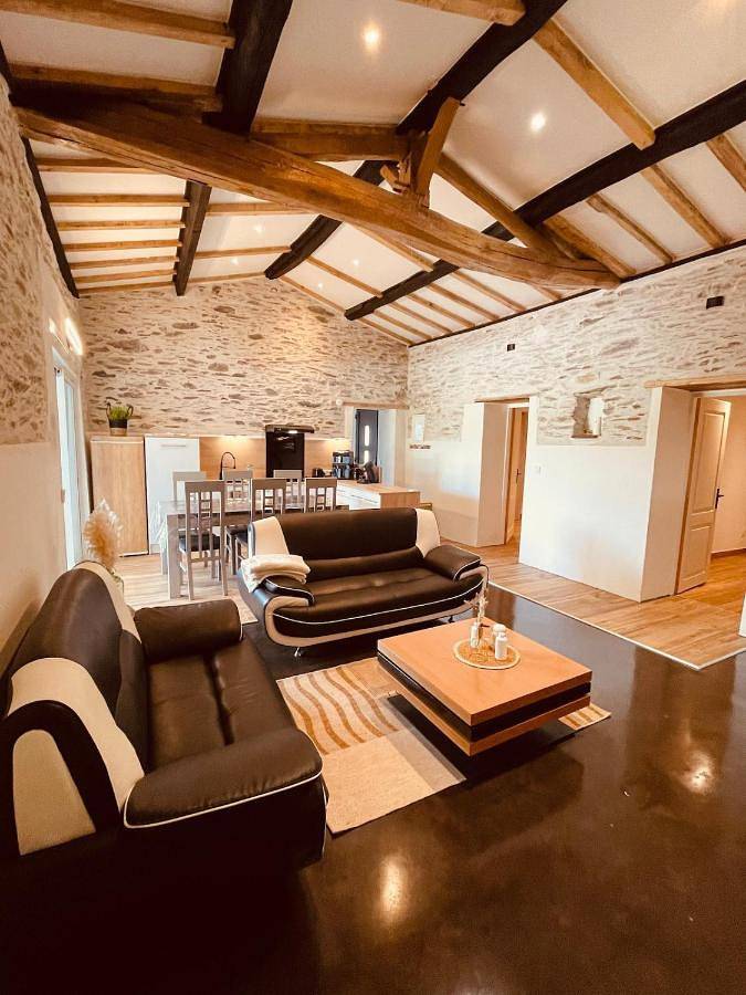 Location de vacances pour 4 personnes, avec jardin et terrasse dans Villedieu-la-Blouère