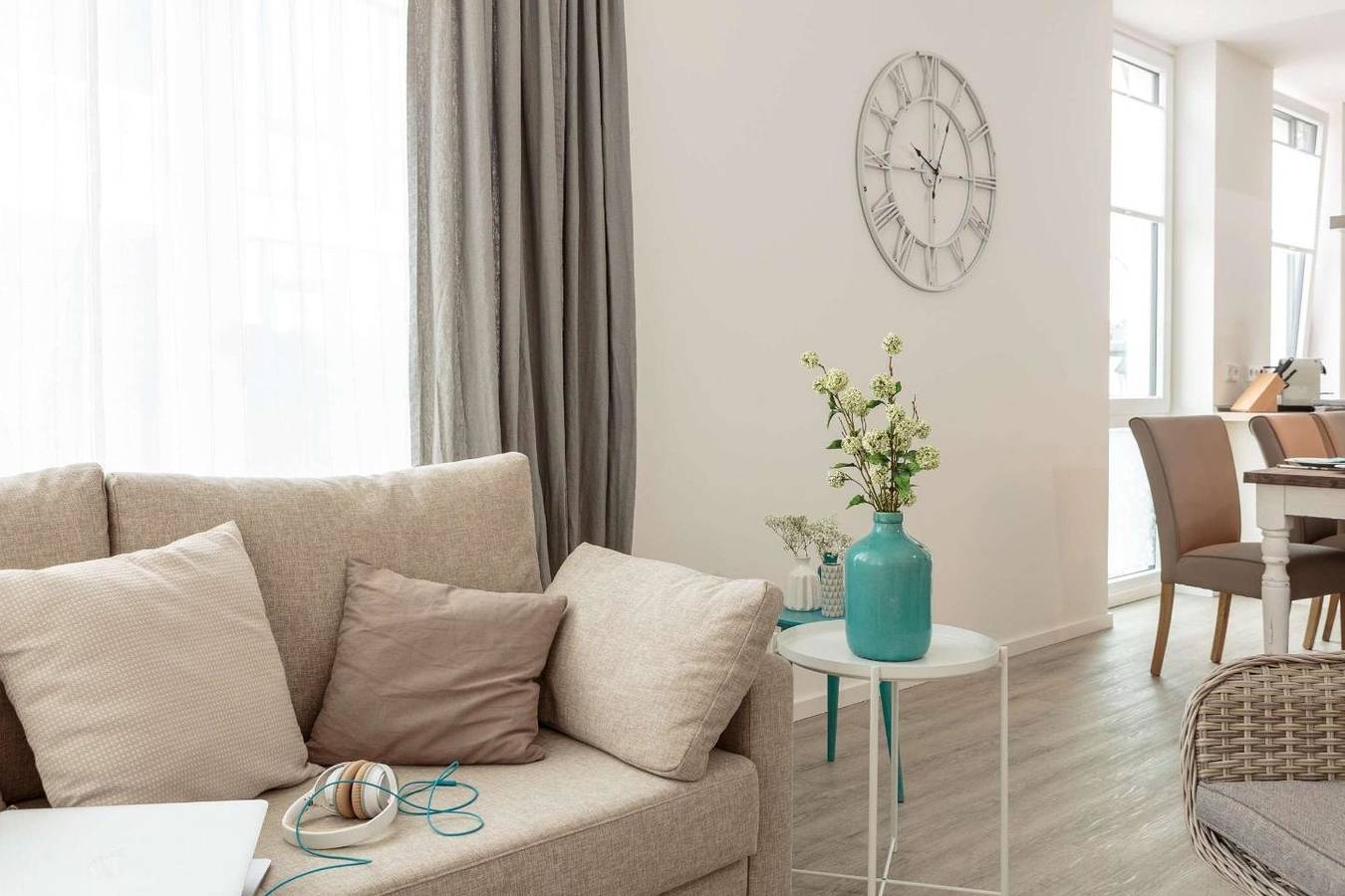 Ganze Wohnung, Strand und Meer vor der Tür - Ferienapartment an der Ostsee mit Meerblick in Südstrand Pelzerhaken, Ostholstein