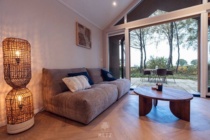 Luxuriöse Lodge mit Hottub für 4 Personen in Haarle, Overijssel in Sallandse Heuvelrug