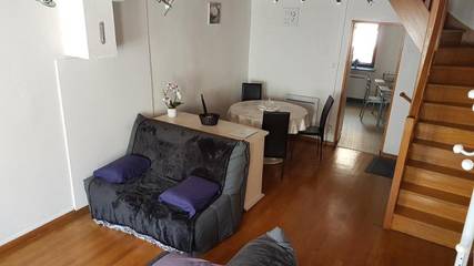 Gîte pour 7 personnes, avec balcon à Vertrieu