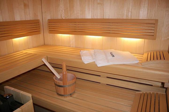 Ferienwohnung für 2 Personen, mit Balkon und Terrasse sowie Sauna in Kappl