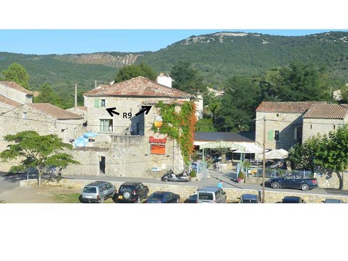 Appartement de vacances pour 4 personnes, avec terrasse ainsi que piscine et vue