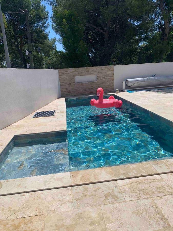 Villa pour 4 personnes, avec terrasse et piscine - 1