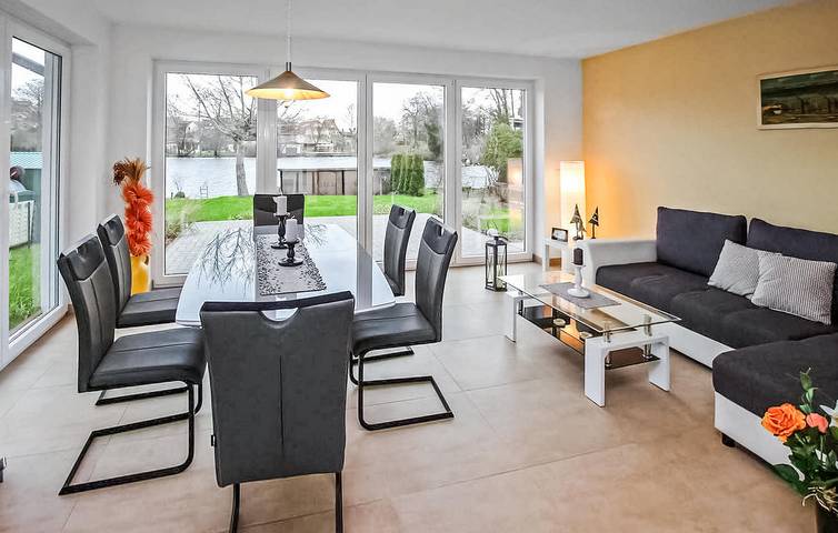 Ferienhaus für 5 Personen, mit Terrasse und Seeblick sowie Garten in Uckermark - 4