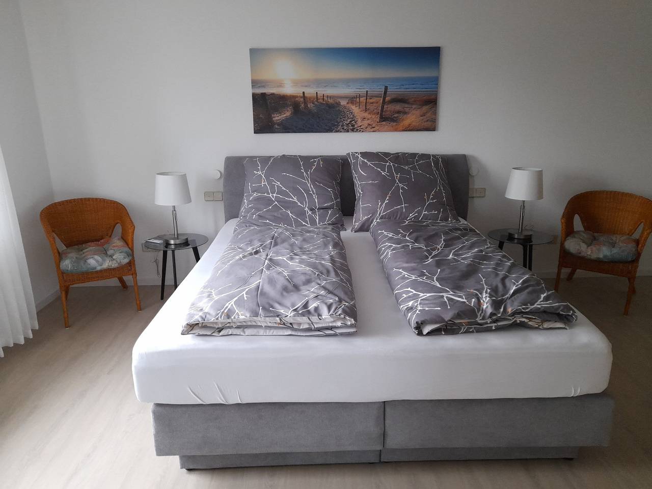 Ferienhaus 'Am See' mit Seeblick, privater Terrasse und privatem Garten in Sundern, Sorpesee