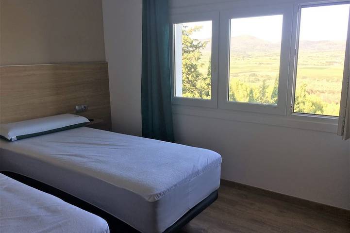 Location de vacances pour 15 personnes, animaux acceptés à Garriguella - 2