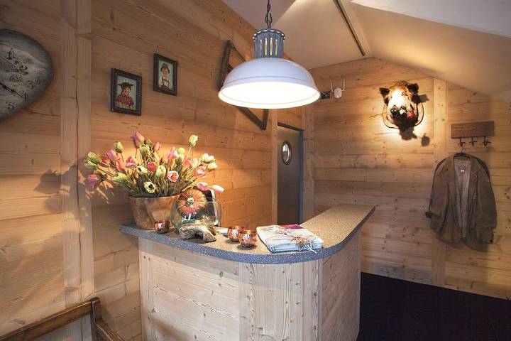 Hôtel pour 2 personnes, avec sauna et jardin, adapté aux familles dans Morgins - 4