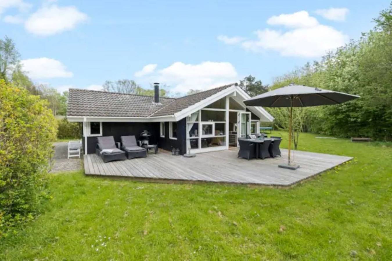 Gemütliches Ferienhaus nur 200 m vom Strand in Dronningmølle, Kattegat Küste