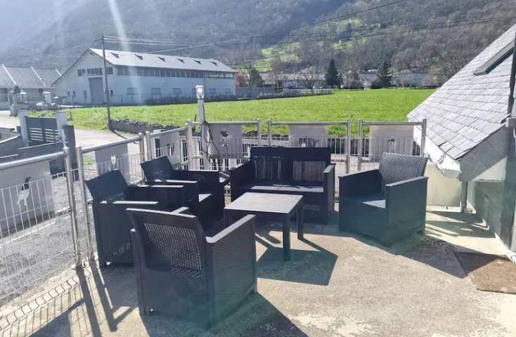 Gîte pour 6 personnes, avec balcon/terrasse et piscine, animaux acceptés à Pierrefitte-Nestalas - 2