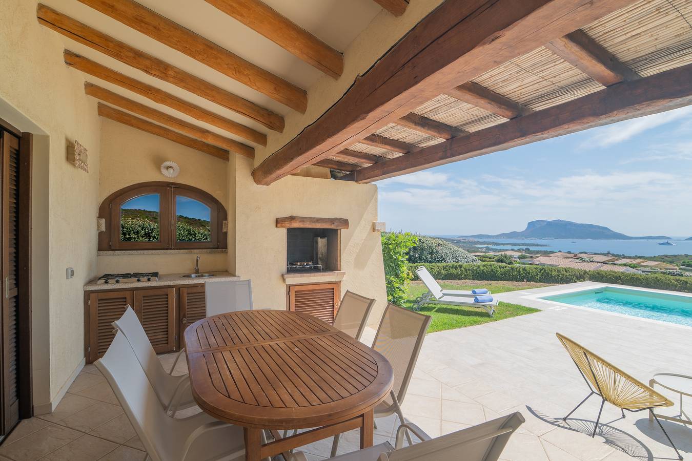 Villa 'Daniela' met zeezicht, wifi en airconditioning in Costa Smeralda