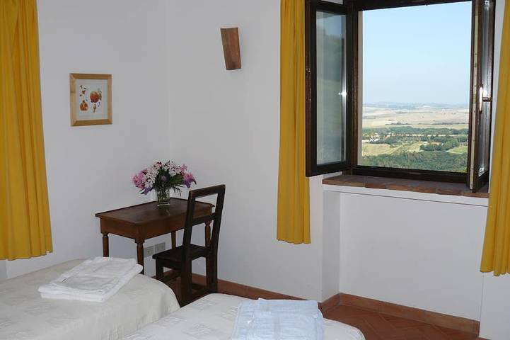 Villa incantevole con vista spettacolare sulla costa etrusca in Castellina Marittima, Costa degli Etruschi