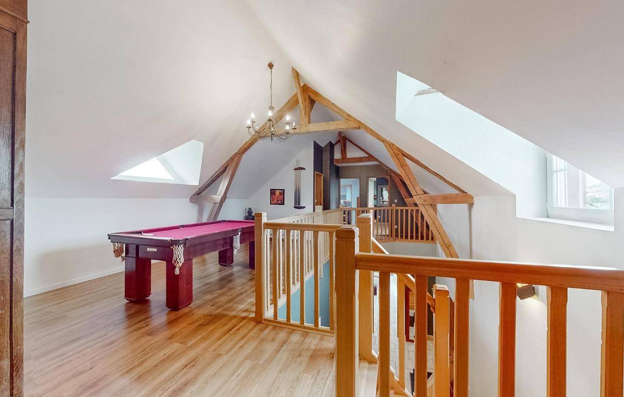 Four-Bedroom Holiday Home in Saint-Aubin-Routot, Région du Havre