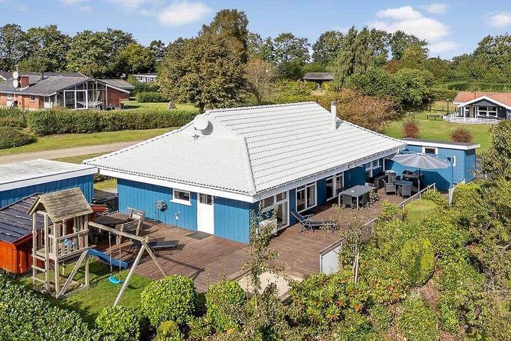 Ferienhaus für 8 Personen, mit Terrasse und Sauna sowie Whirlpool