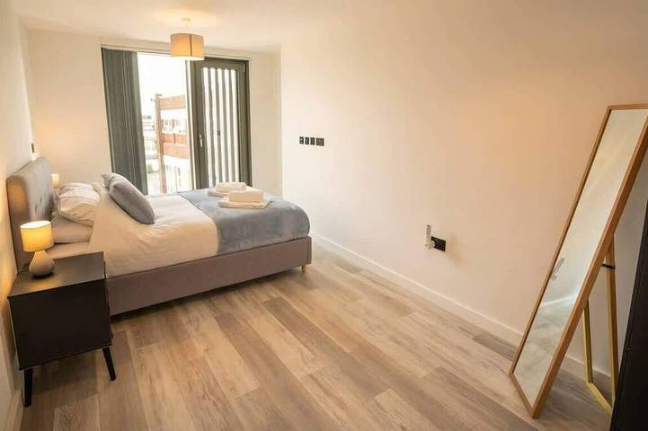 Entire apartment, Bright & Stylish Central Birmingham 2 Bed Flat in Birmingham, Birmingham Area