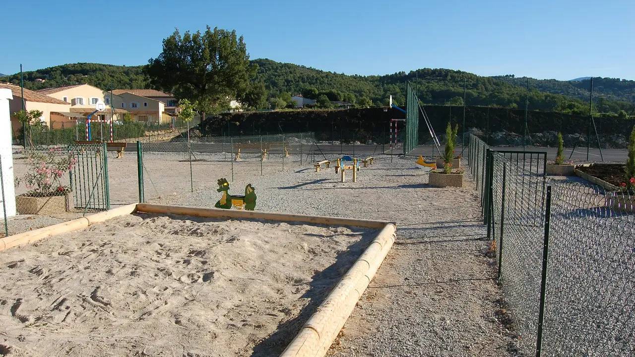 Maison de vacances pour 7 personnes avec terrasse in Tourrettes, Côte méditerranéenne (France)