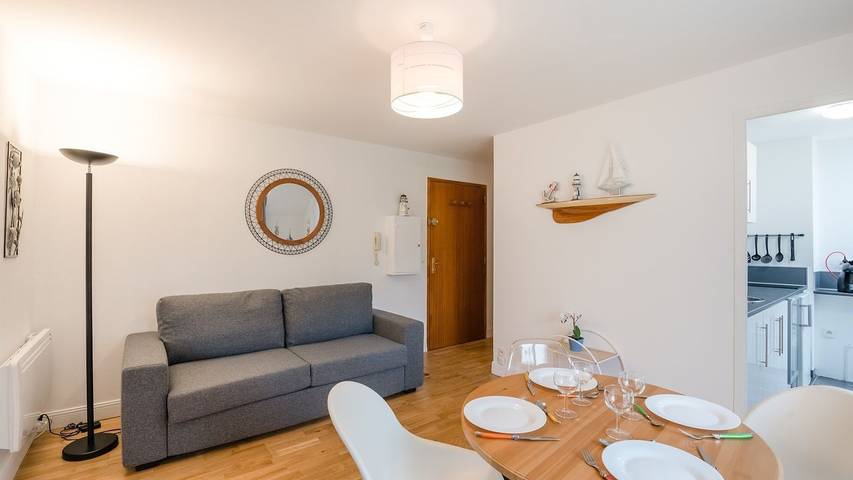 Location de vacances pour 4 personnes, avec balcon, animaux acceptés à Port-en-Bessin-Huppain