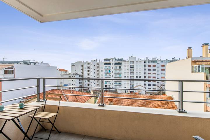 Gîte pour 4 personnes, avec balcon, animaux acceptés dans Plage de Juan-les-Pins - 2