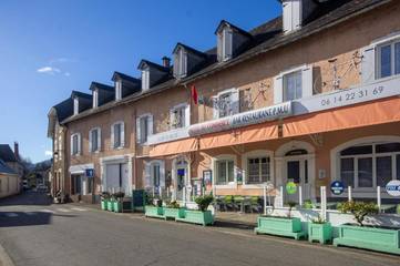 Hôtel pour 5 personnes, avec terrasse à Pontacq