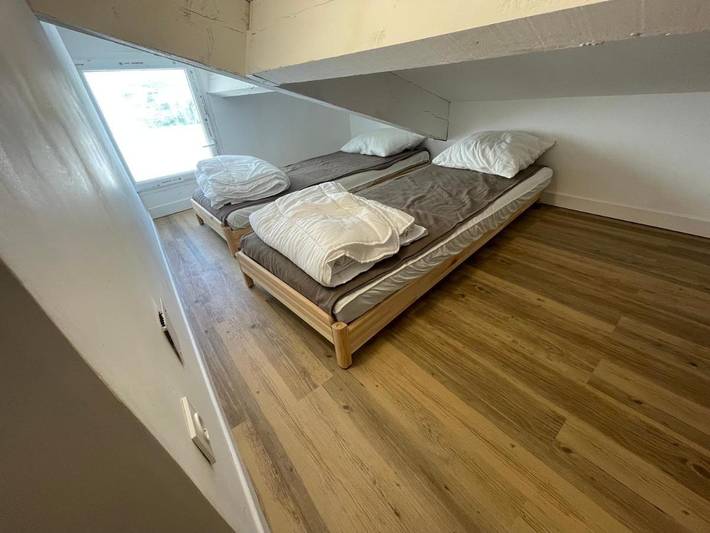 Location de vacances pour 45 personnes, avec sauna et piscine ainsi que terrasse et vue, animaux acceptés à Rosières (Ardèche) - 3