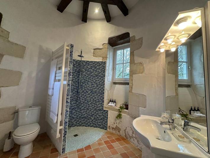 Location de vacances pour 2 personnes, avec vue et jardin, animaux acceptés à Lureuil - 2