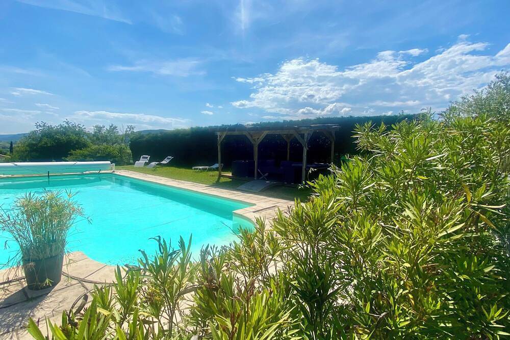 Chambre d'hôtes 2p, gestion libre, piscine partagée in Alba-la-Romaine, Privas