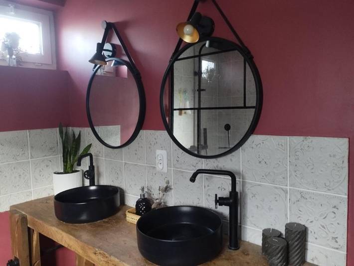 Location de vacances pour 10 personnes, avec terrasse et jardin à Maresché - 4