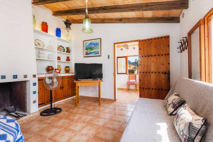 Country House "Sa Casa Des Pintor Miquel Vives 213" with Private Pool, 2 Terraces & Wi-Fi in Cala Bona, Son Servera
