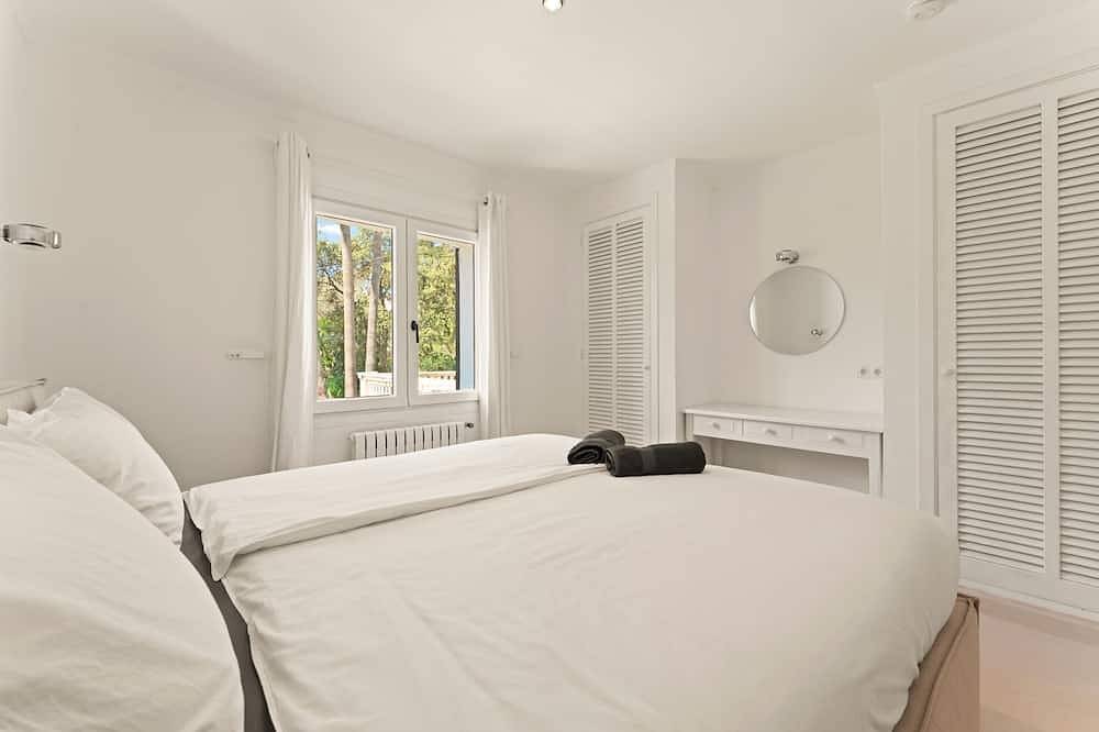 Entire apartment, 44406 - Casa Baskings in Portopetro, Santanyí
