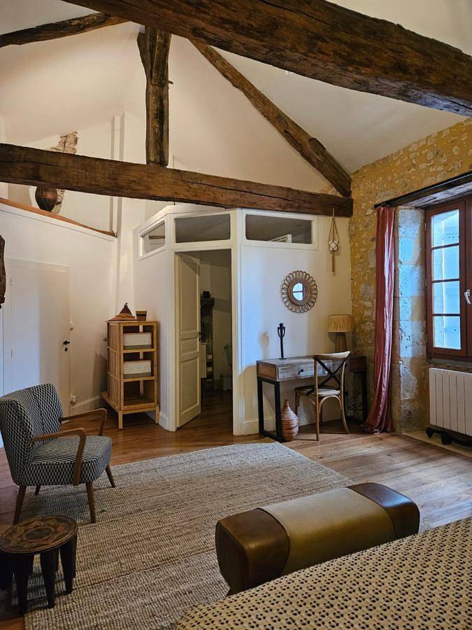 Queen Suite in Issigeac, Périgord Pourpre