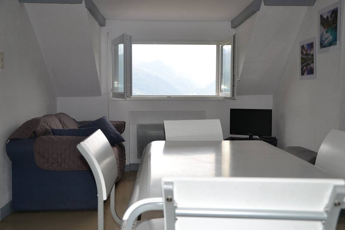 Gite à Ouzous, proche Argelès Gazost in Ouzous, Pyrénées