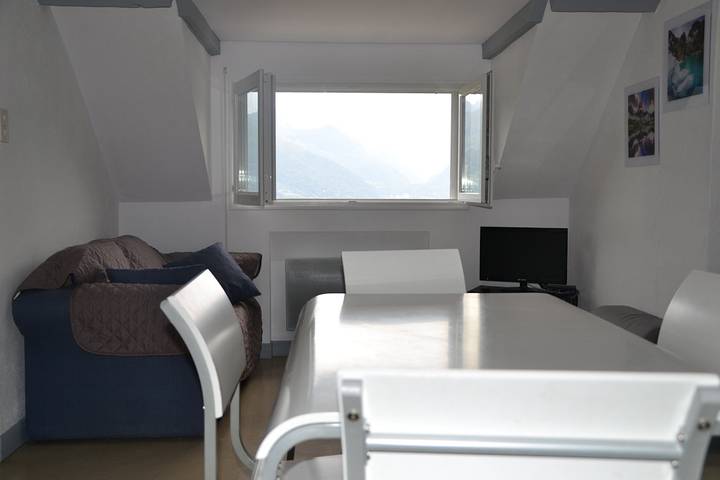 Gîte pour 4 personnes, avec terrasse ainsi que jardin et piscine dans les Hautes-Pyrénées - 3