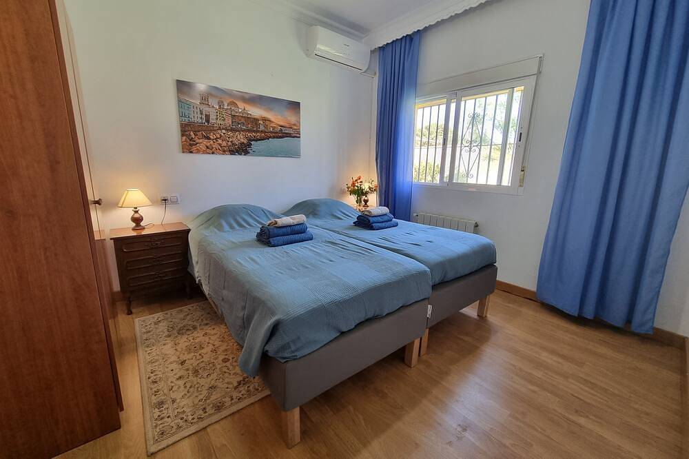 Grosse und gemütliche Villa in Chiclana de la Frontera, Andalusien, Spanien  mit privatem Pool für 6 Personen in Pago del Humo, Chiclana de la Frontera