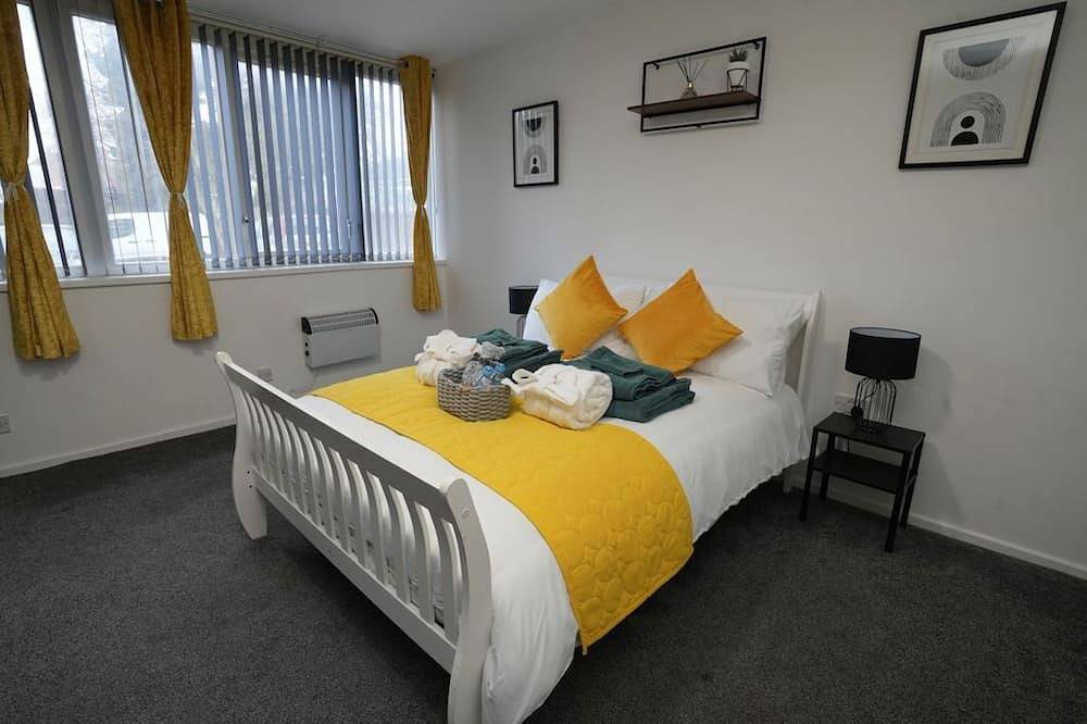 Entire apartment, Cosy Spacious one bedroom Apartment *Long stays welcome* in Dunstable (Bedfordshire), Chiltern Hills