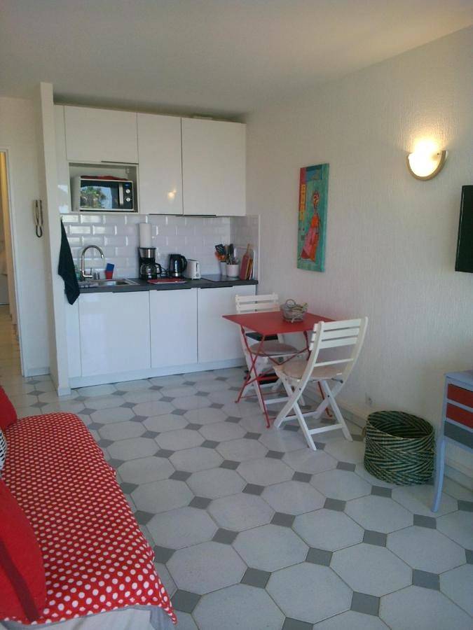 Gîte pour 3 personnes, avec vue et terrasse dans Gare D Antibes - 4