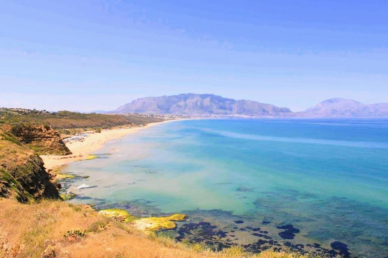 Appartamento intero, Appartamento 'Corallo - Casa Vacanze' con vista mare, Wi-Fi e aria condizionata in Balestrate, Provincia di Palermo