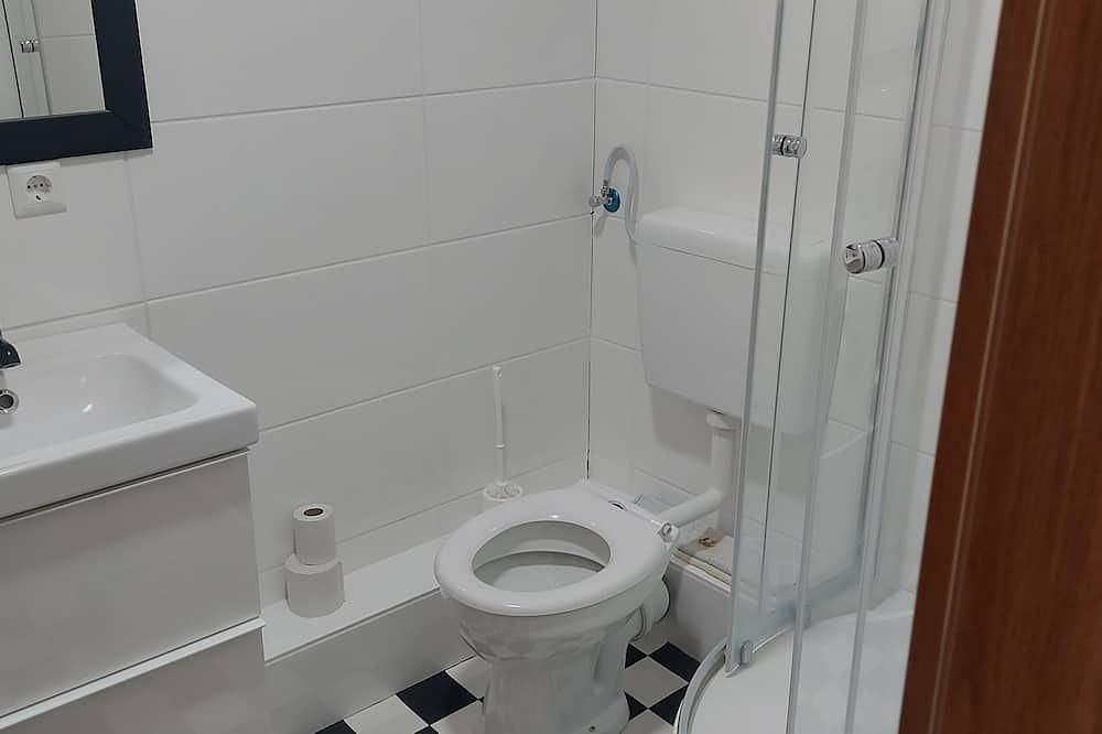 Ganze Wohnung, Ferienhaus Kastanienblick direkt an der Mosel in Burg Eltz, Moselkern