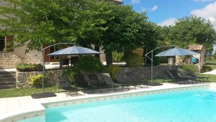 Gîte pour 6 personnes, avec jardin ainsi que piscine et terrasse, animaux acceptés à Montaigu-de-Quercy