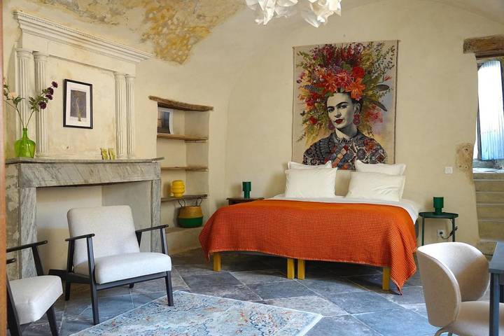 Location de vacances pour 2 personnes, avec Terrasse et Jardin ainsi que Piscine et Vue à Vallérargues