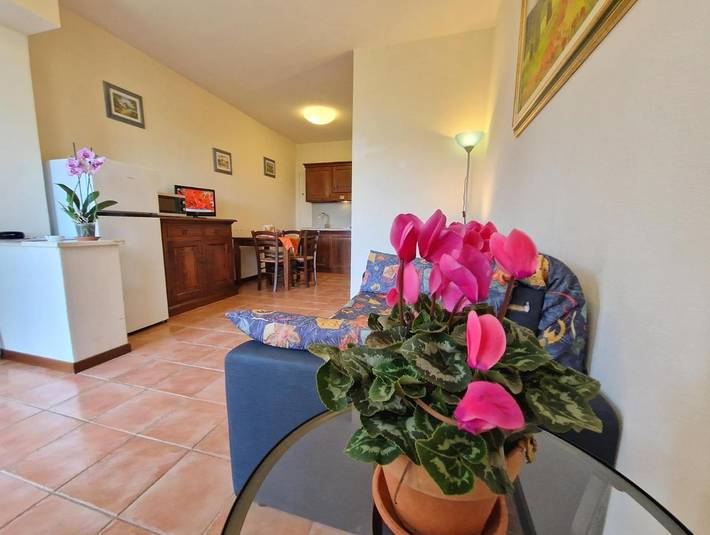 Appart’hôtel pour 4 personnes, avec Terrasse et Jardin ainsi que Piscine et Vue