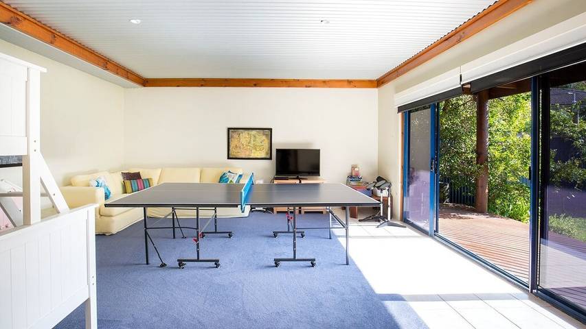 Holiday home for 13 people, with garden in Jervis Bay