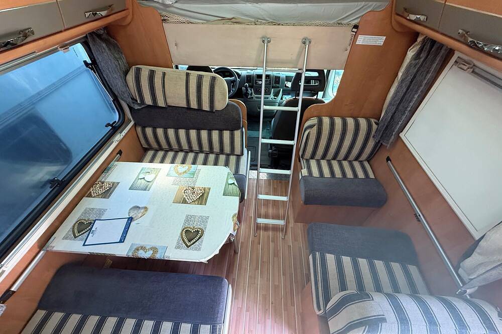 Vintage Camper in Sorrent, Neapel Provinz